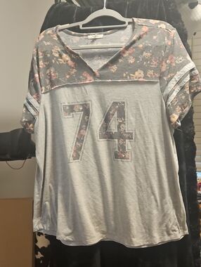 Maurices Grey Floral Yoke Short Sleeve Tee with '74' Graphic